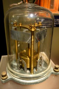 Milne's seismoscope (1890) replica - National Museum of Nature and Science, Tokyo - DSC07159