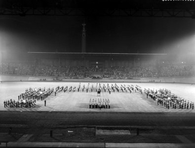 Militaire taptoe 1960 in het Olympische Stadion te Amsterdam, overzicht van de f, Bestanddeelnr 911-5895