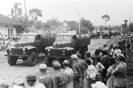 Militaire parade Drietonners, Bestanddeelnr 1517-3-1