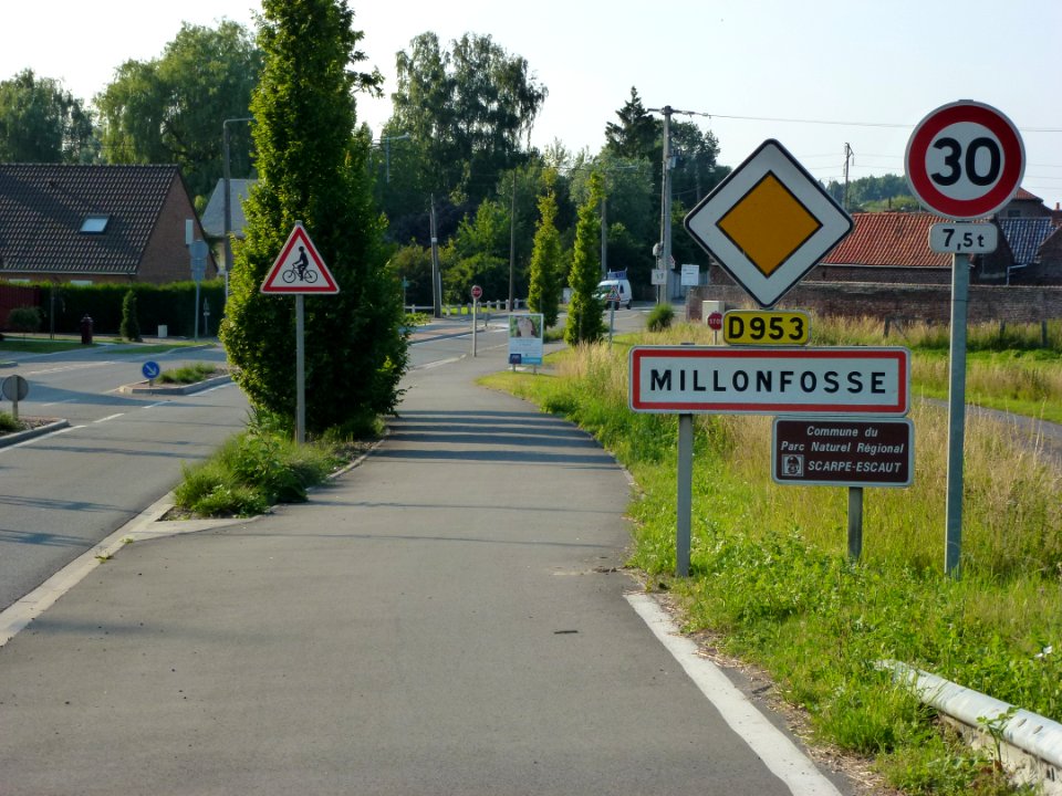 Millonfosse (Nord, Fr) city limit sign