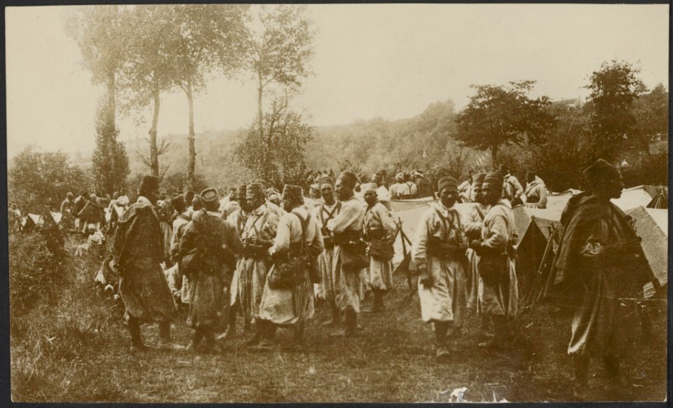 Militairen in een bivak, Bestanddeelnr 158-2238