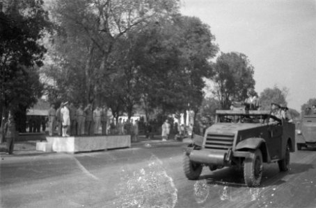 Militaire wapenschouw en parade Eskadron Pantserwagens, Bestanddeelnr 87-6-3