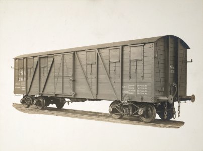 Military Administration - Transportation - Rail - Construction - 30-TON BOX CAR. Built by the American Car and Foundry Company, Detroit, Michigan, for the U.S. Government - NARA - 45502093 (cropped)