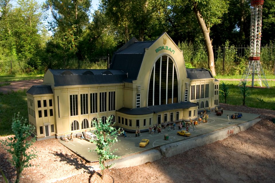 Mini Kiev exhibition at Hydropark 08