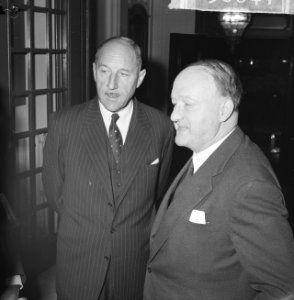 Minister Luns ontving Engelse minister van Buitenlandse Zaken dhr Butler te Den, Bestanddeelnr 915-6641