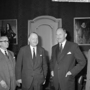 Minister Luns ontving Engelse minister van Buitenlandse Zaken dhr Butler te Den, Bestanddeelnr 915-6645