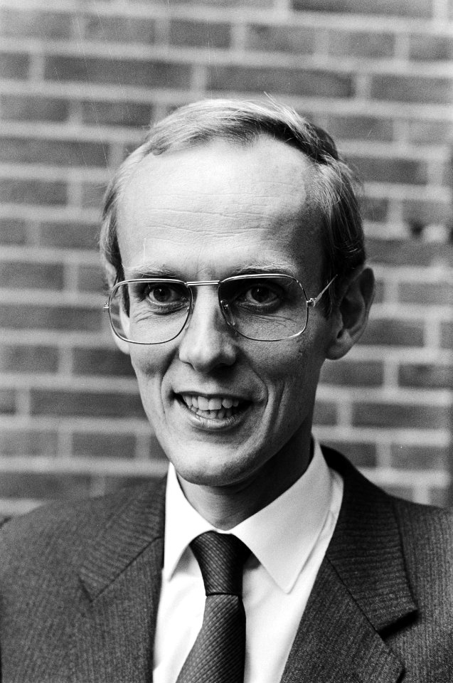 Minister dr. P. Winsemius (Volkshuisvesting, Ruimtelijke Ordening en Milieu), Bestanddeelnr 932-3865