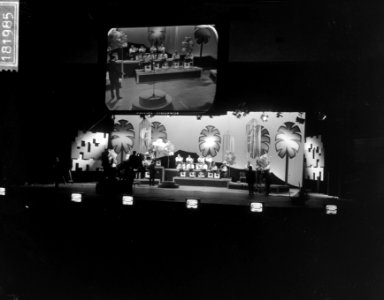 Minister Den Uyl opende Firato 1965 vanuit Den Haag vi TV, Bestanddeelnr 918-1985