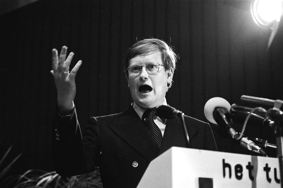 Minister Wiegel aan het woord, Bestanddeelnr 930-2232