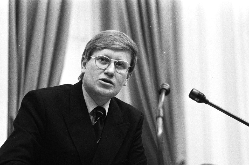 Minister Wiegel aan het woord, Bestanddeelnr 930-4945
