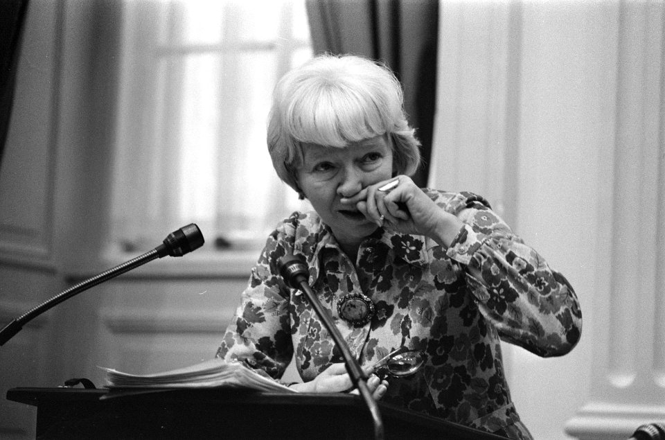 Minister Irene Vorrink in Tweede Kamer , kop, Bestanddeelnr 928-2431