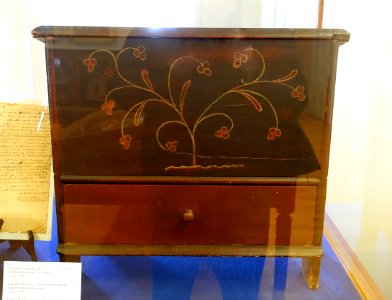 Miniature Taunton Chest, attributed to Robert Crosman, c. 1725 - Old Colony History Museum - Taunton, Massachusetts - DSC03822