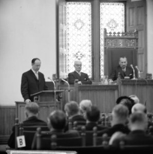 Minister de Pous sprak inaugurele rede in de Tweede Kamer, Bestanddeelnr 913-8159