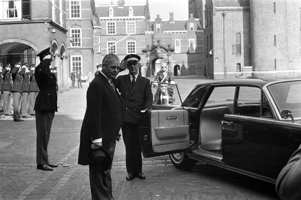 Minister Geertsema sluit zittingsjaar 1970-1971 van Eerste en Tweede Kamer , Den, Bestanddeelnr 924-9473