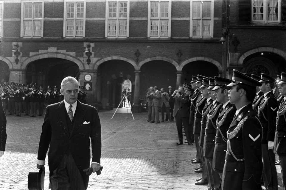 Minister Geertsema sluit zittingsjaar 1970-1971 van Eerste en Tweede Kamer , Den, Bestanddeelnr 924-9472