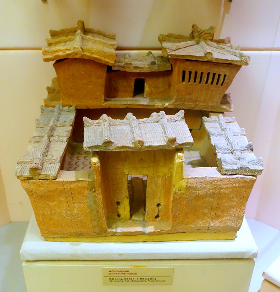 Miniature house for funerary use, 1st-3rd century AD, terracotta - National Museum of Vietnamese History - Hanoi, Vietnam - DSC05564