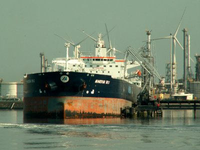 Minerva Iris IMO 9285861 at the '4e Petroleumhaven', Port of Rotterdam, Holland 04-Jul-2006