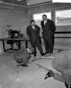 Minister Cals opent Havenvakschool aan de Waalhaven te Rotterdam, Bestanddeelnr 910-6987
