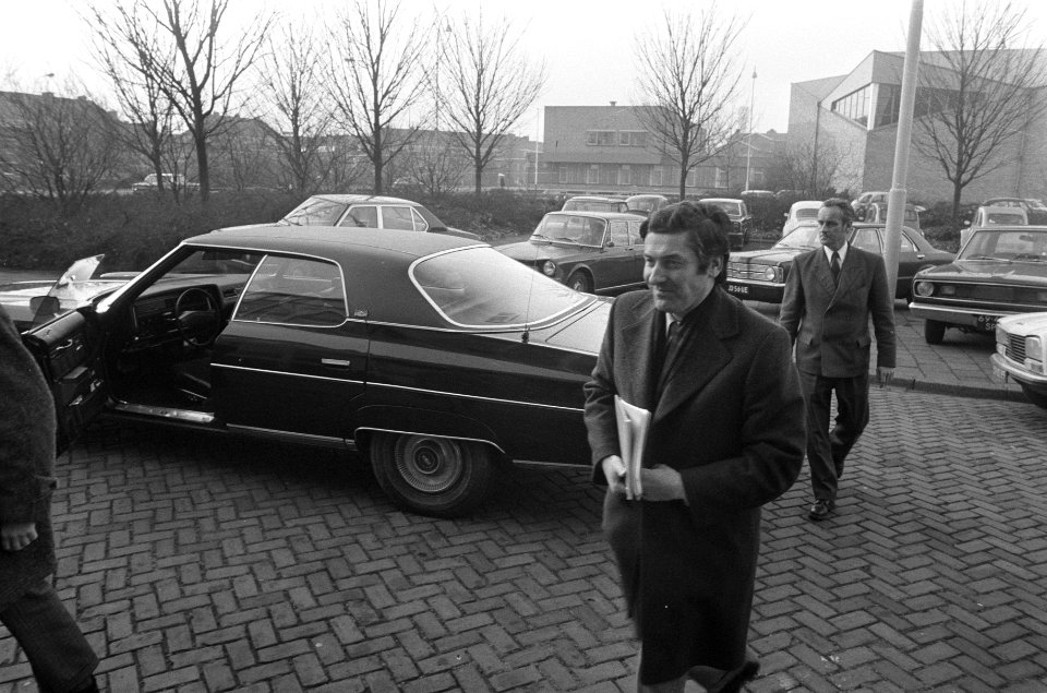 Minister Lubbers arriveert, Bestanddeelnr 926-8779
