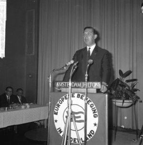 Minister Biesheuvel tijdens zijn rede op Congres van Europese Beweging in Hilton, Bestanddeelnr 917-8595