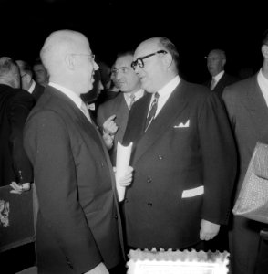 Minister L.J.M. Beel met Paul Henri Spaak, Bestanddeelnr 906-0228