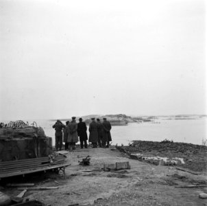 Minister Attlee met militaire en civiele autoriteiten, Bestanddeelnr 900-2347