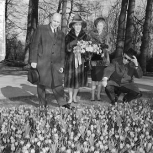 Minister Bot , de Keukenhof te Lisse geopend, Bestanddeelnr 917-5921