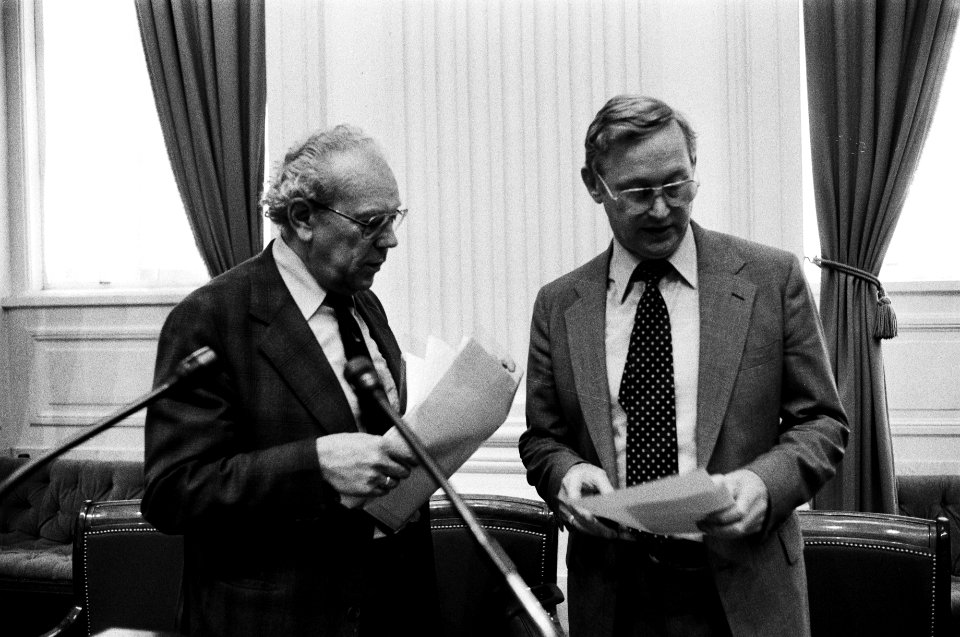Minister Andriessen en minister Albeda, Bestanddeelnr 930-2696
