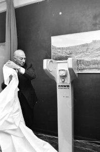 Minister Bakker stelt praatpalennet in ANWB-wegenwachtstation t Harde in gebruik, Bestanddeelnr 924-1148