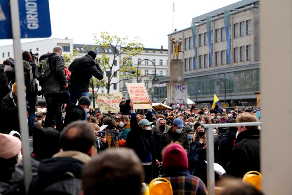Mietendeckel demonstration Berlin 2021-04-15 12