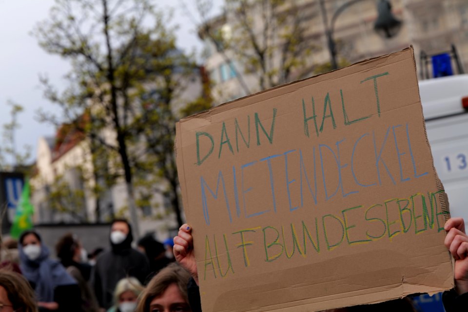 Mietendeckel demonstration Berlin 2021-04-15 06