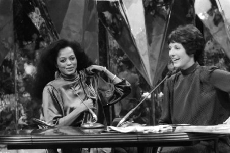 Mies Bouwman ontving Diana Ross (links) in haar programma, Bestanddeelnr 931-8101