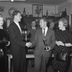 Mies Stolker , renner van het jaar, Henk Nijdam renner belofte. Mies Stolker en , Bestanddeelnr 913-3706