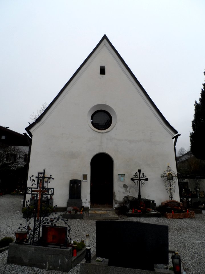Mieders-Friedhof-Totenkapelle