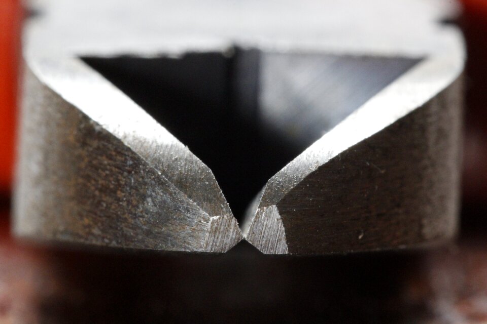 Pliers tool macro