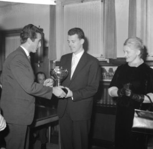 Mies Stolker , renner van het jaar, Henk Nijdam renner belofte, Bestanddeelnr 913-3703