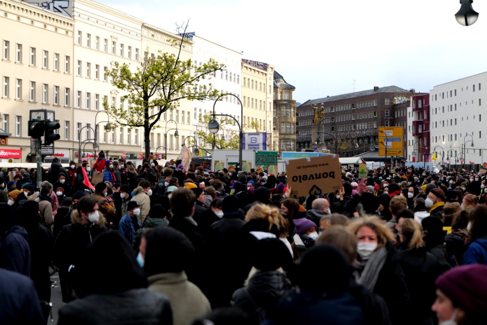 Mietendeckel demonstration Berlin 2021-04-15 17