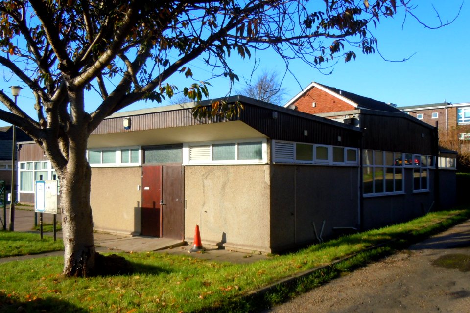 Mile Oak Community Centre, Chalky Road, Mile Oak (November 2015) (2)