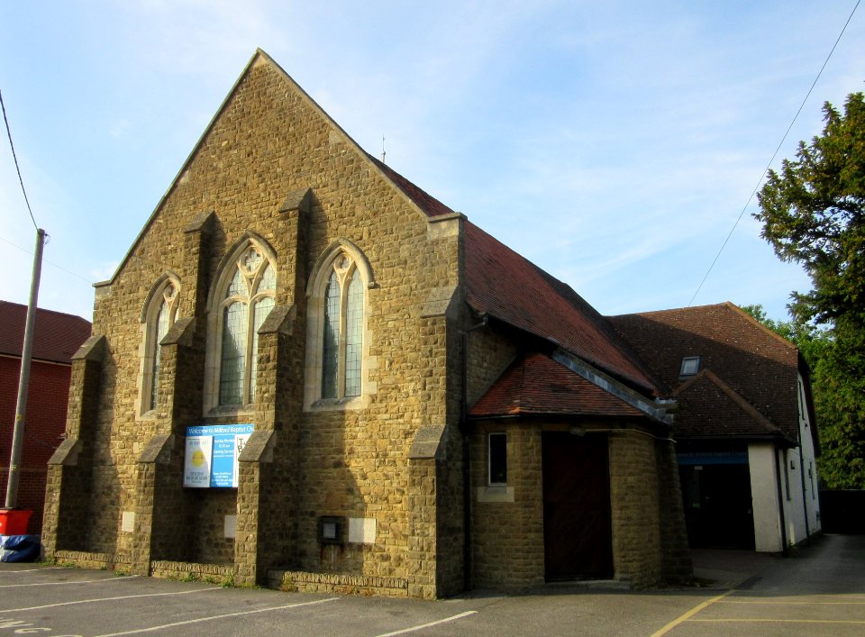 Milford Baptist Church, New Road, Milford (June 2015) (1)
