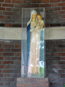 Milheeze Rijksmonument 518095 Mariakapel bij Schutsboom, beeld Madonna met Kind