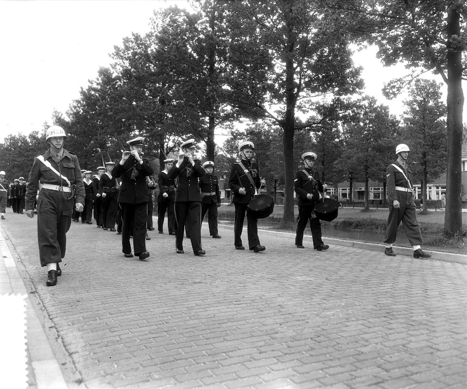 Militaire begrafenis schipper Jan Hendrik Simonis Den Helder, Bestanddeelnr 907-2181