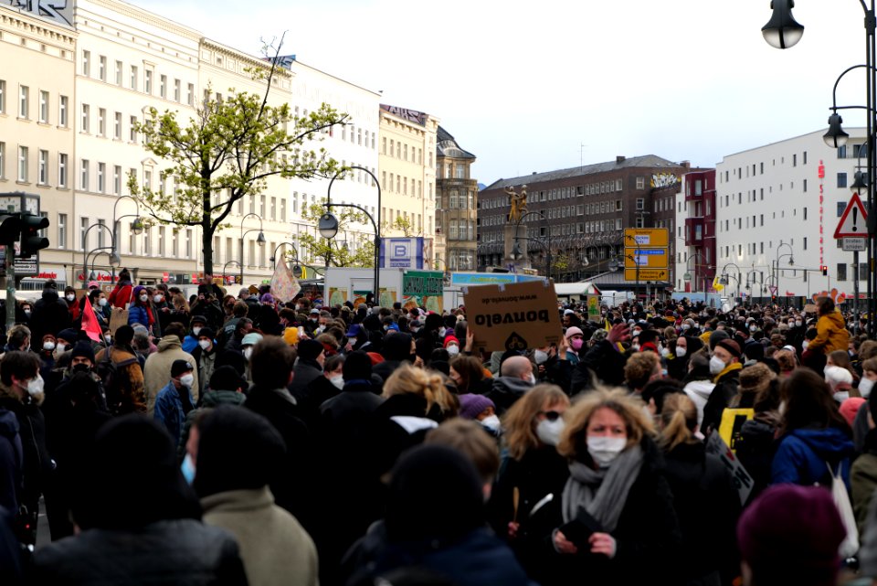 Mietendeckel demonstration Berlin 2021-04-15 16
