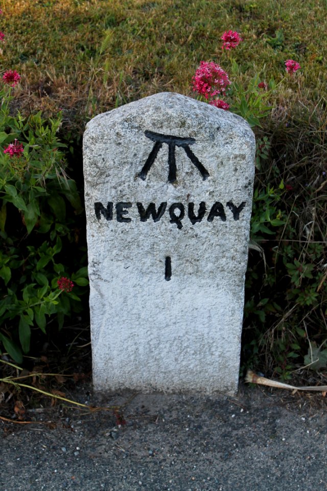 Milestone Outside No.34 Henver Road
