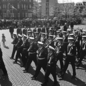 Militair defilee op Museumplein, Bestanddeelnr 919-1008