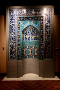 Mihrab (prayer niche), Iran or Central Asia, late 15th or 16th century, glazed ceramic tile - Cincinnati Art Museum - DSC03262