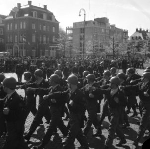 Militair defilee op Museumplein, Bestanddeelnr 919-1009