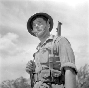 Militair in Malakka, Bestanddeelnr 255-8390