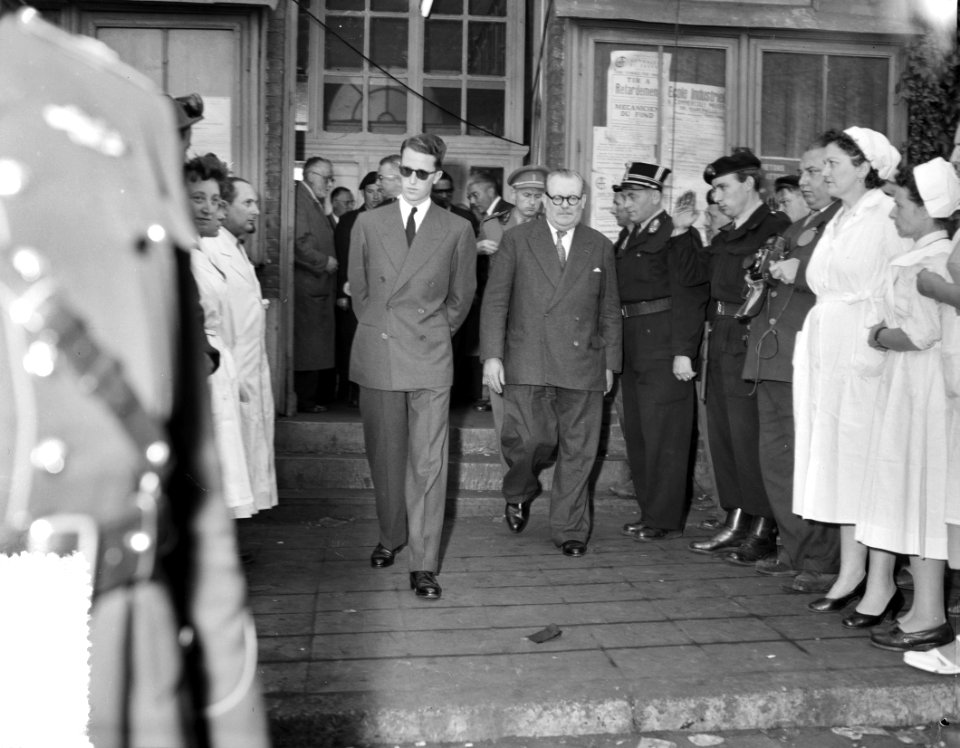 Mijnramp Bois du Caizier, Marcinelle in België Koning Boudewijn en minister Van, Bestanddeelnr 907-9406