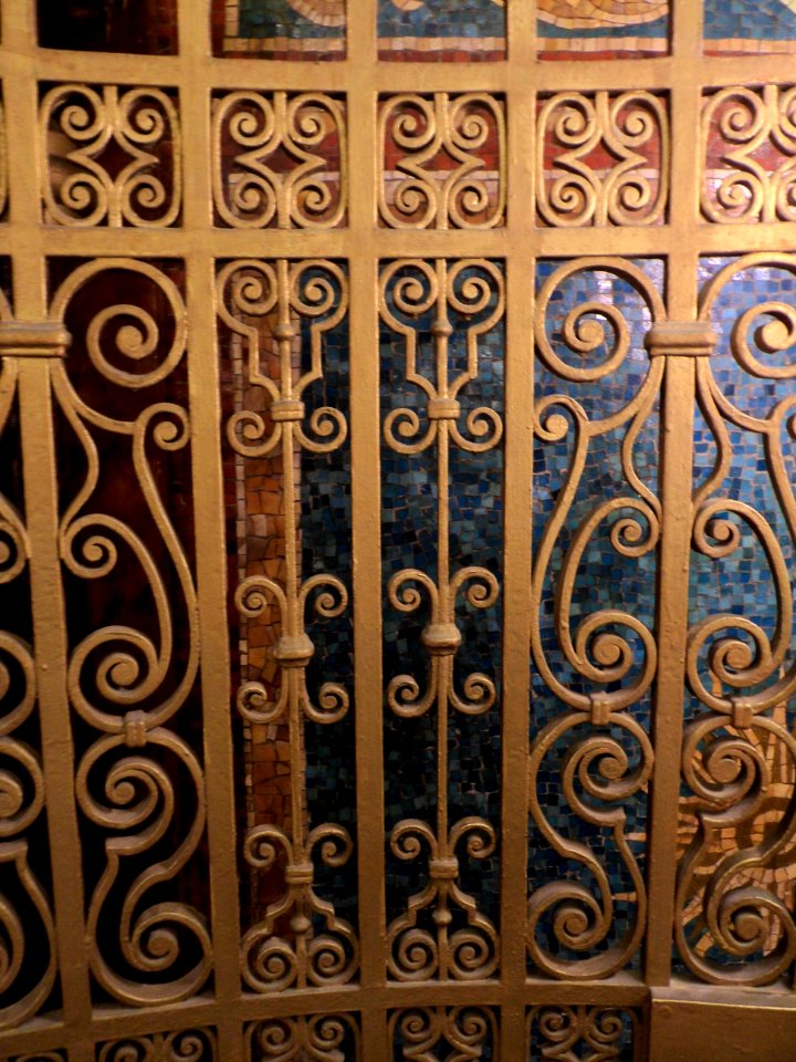 Middle Street Synagogue, Brighton (May 2013) - Interior Metalwork (2)
