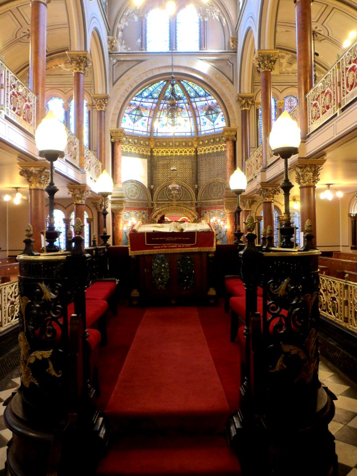 Middle Street Synagogue, Brighton (May 2013) - General Interior View (7)